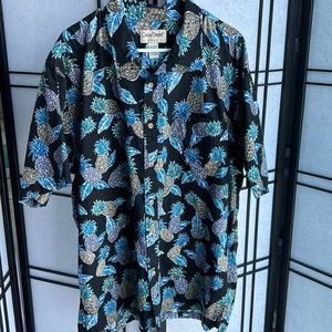 NWOT Cooke Street Cotton Hawaiian Aloha Shirt Pineapple Design